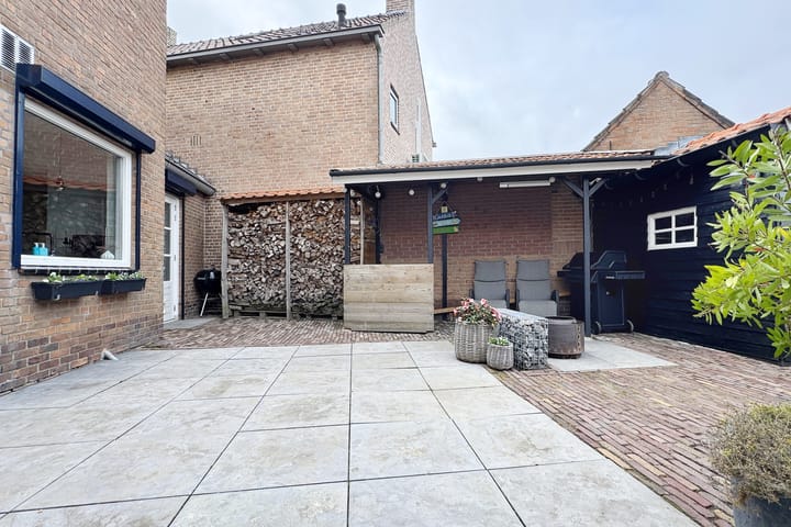 Photo 50 of Oranjestraat 9