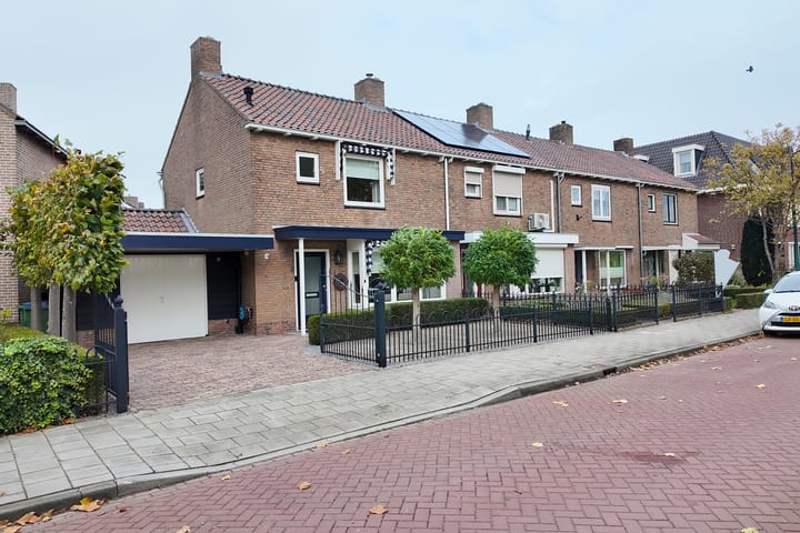 Photo 58 of Oranjestraat 9