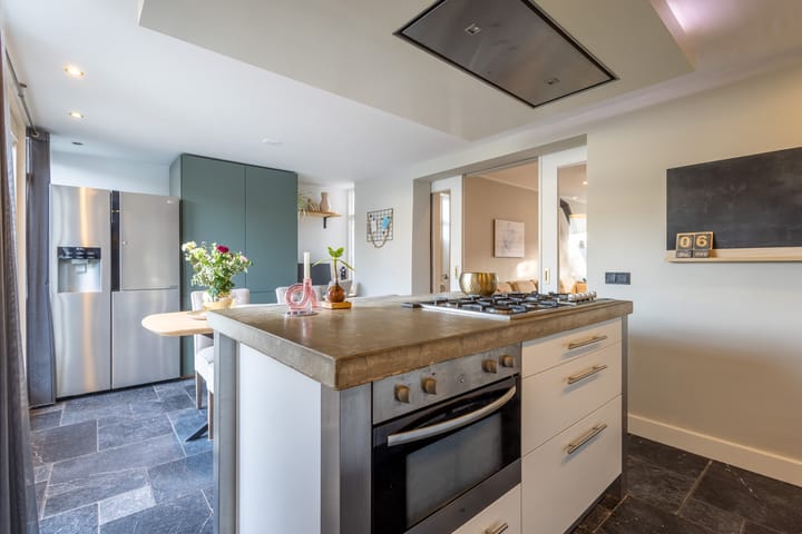 Photo 13 of Johan van Reesstraat 34