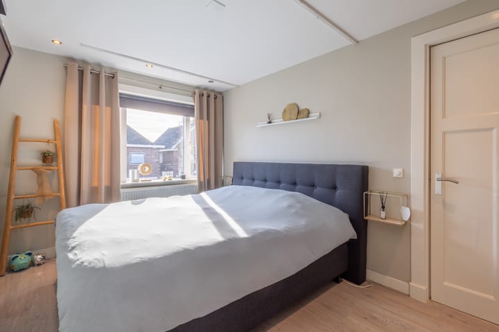 Photo 17 of Johan van Reesstraat 34