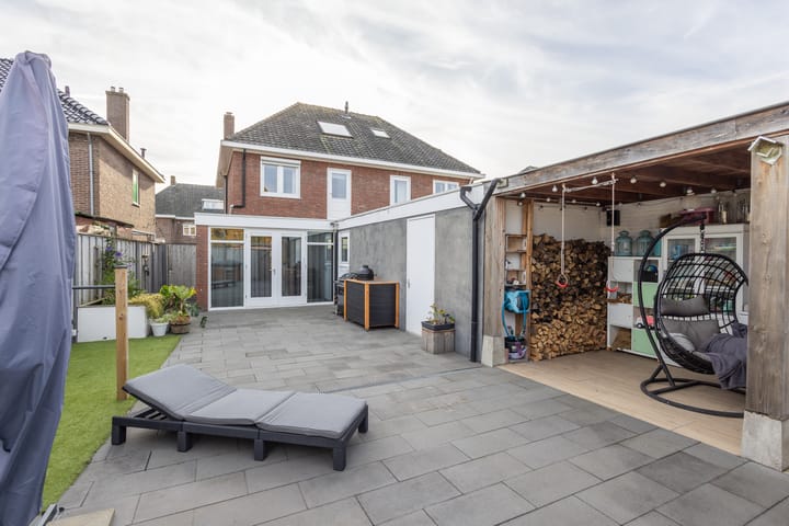 Photo 32 of Johan van Reesstraat 34