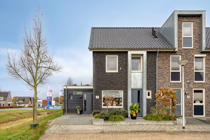 Photo 4 of Vaanholt 1