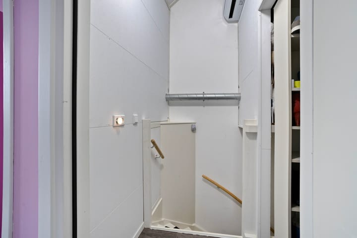 Photo 34 of Vaanholt 1