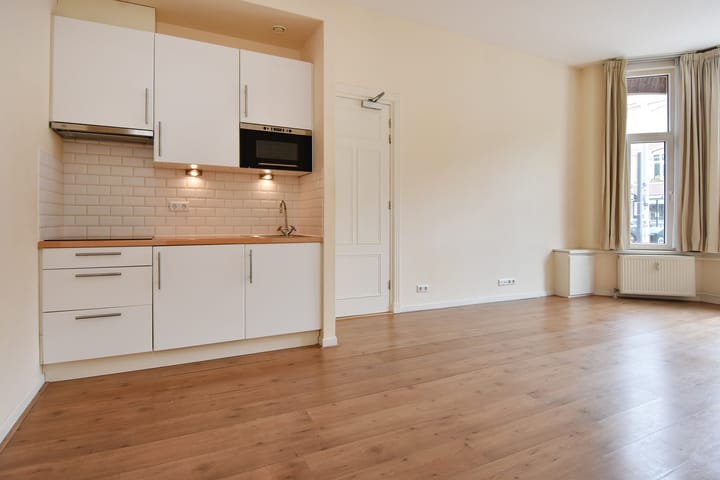 Photo 10 of Valkenboslaan 72