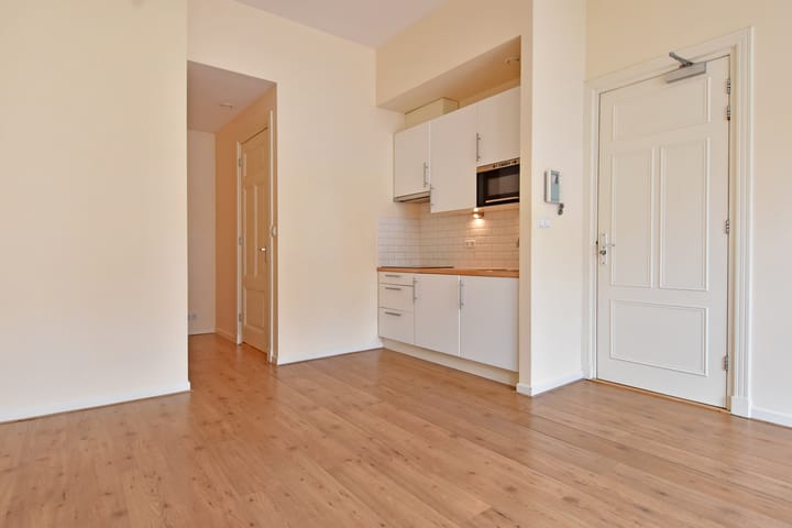 Photo 13 of Valkenboslaan 72