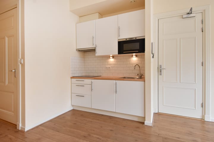 Photo 14 of Valkenboslaan 72