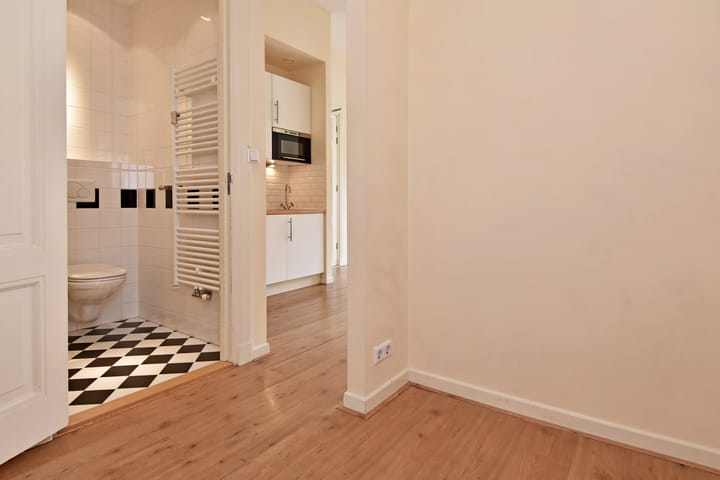 Photo 18 of Valkenboslaan 72