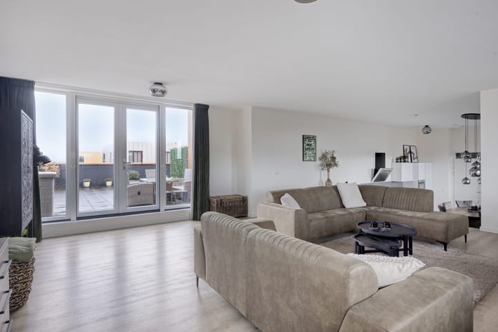 Foto 9 van Francisco Pizarrostraat 128