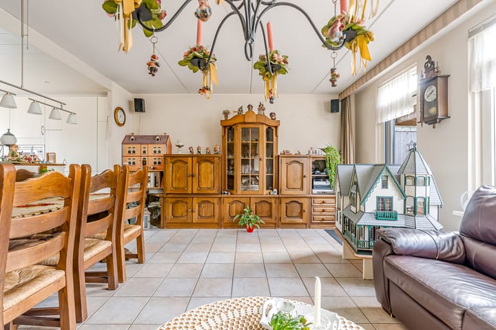 Photo 10 of Leemwierde 197