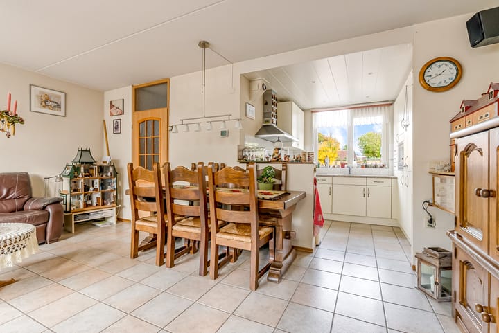 Photo 11 of Leemwierde 197