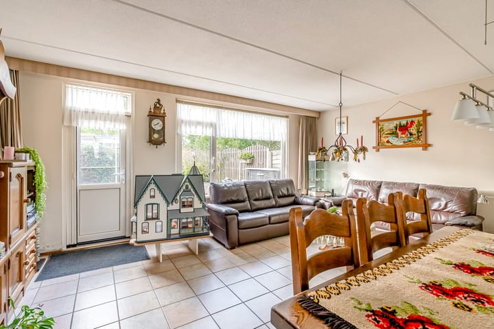 Photo 17 of Leemwierde 197