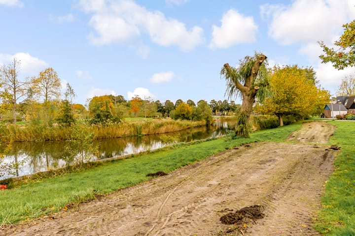 Photo 48 of Leemwierde 197