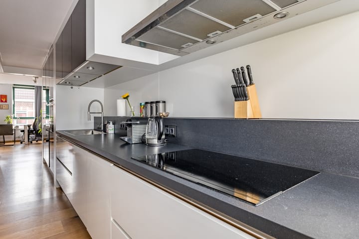 Photo 9 of Jacob van Lennepstraat 254-D