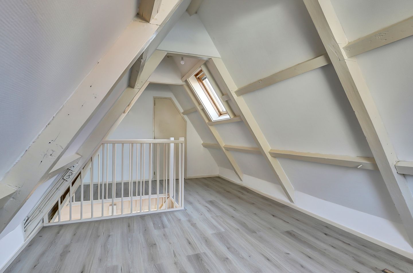 Photo 25 of Zuiderkerksteeg 12-B