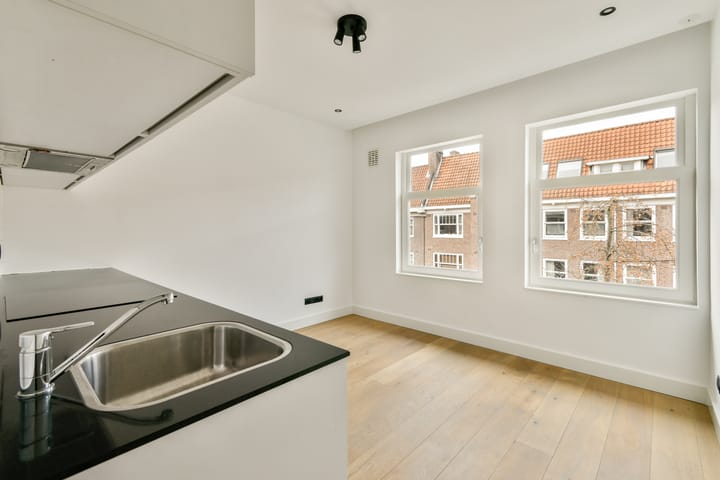 Foto 5 van Marco Polostraat 66-2V