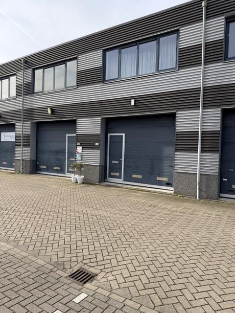 View photo 3 of Kleiland 14-D