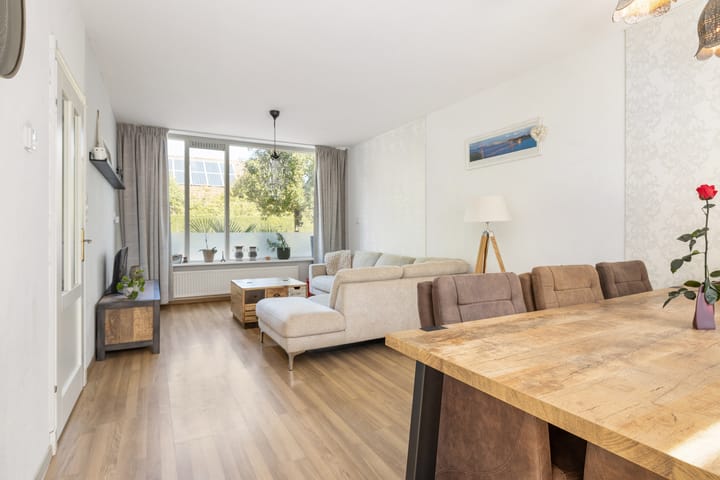 Photo 8 of Wilhelminastraat 103