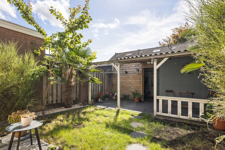 Photo 32 of Wilhelminastraat 103