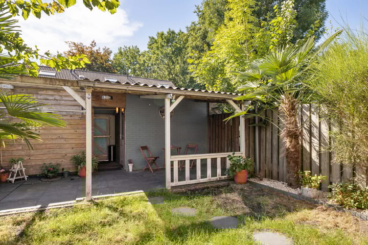 Photo 33 of Wilhelminastraat 103