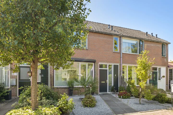 Photo 40 of Wilhelminastraat 103