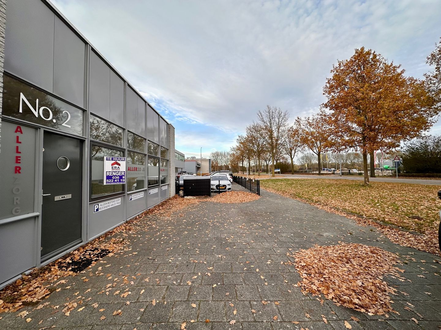 View photo 3 of Grootzeil 2