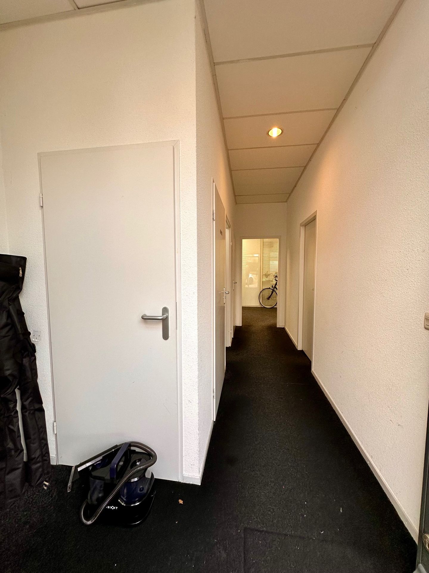 View photo 4 of Grootzeil 2