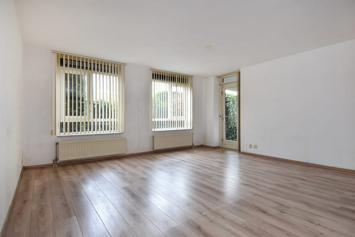 Foto 1 van Acaciazoom 61