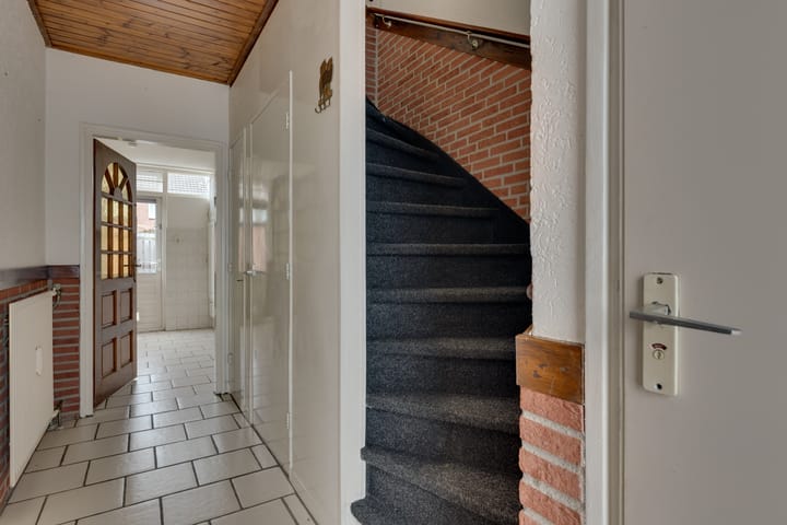 Photo 16 of De Ruijterstraat 5