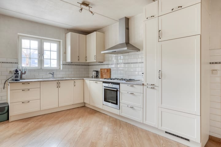 Photo 6 of Schoolstraat 25