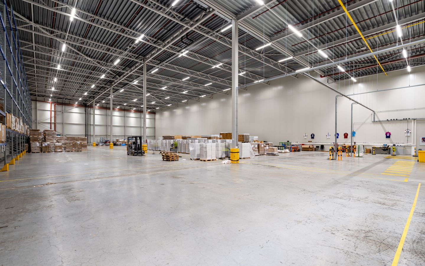 View photo 3 of Changiweg 12