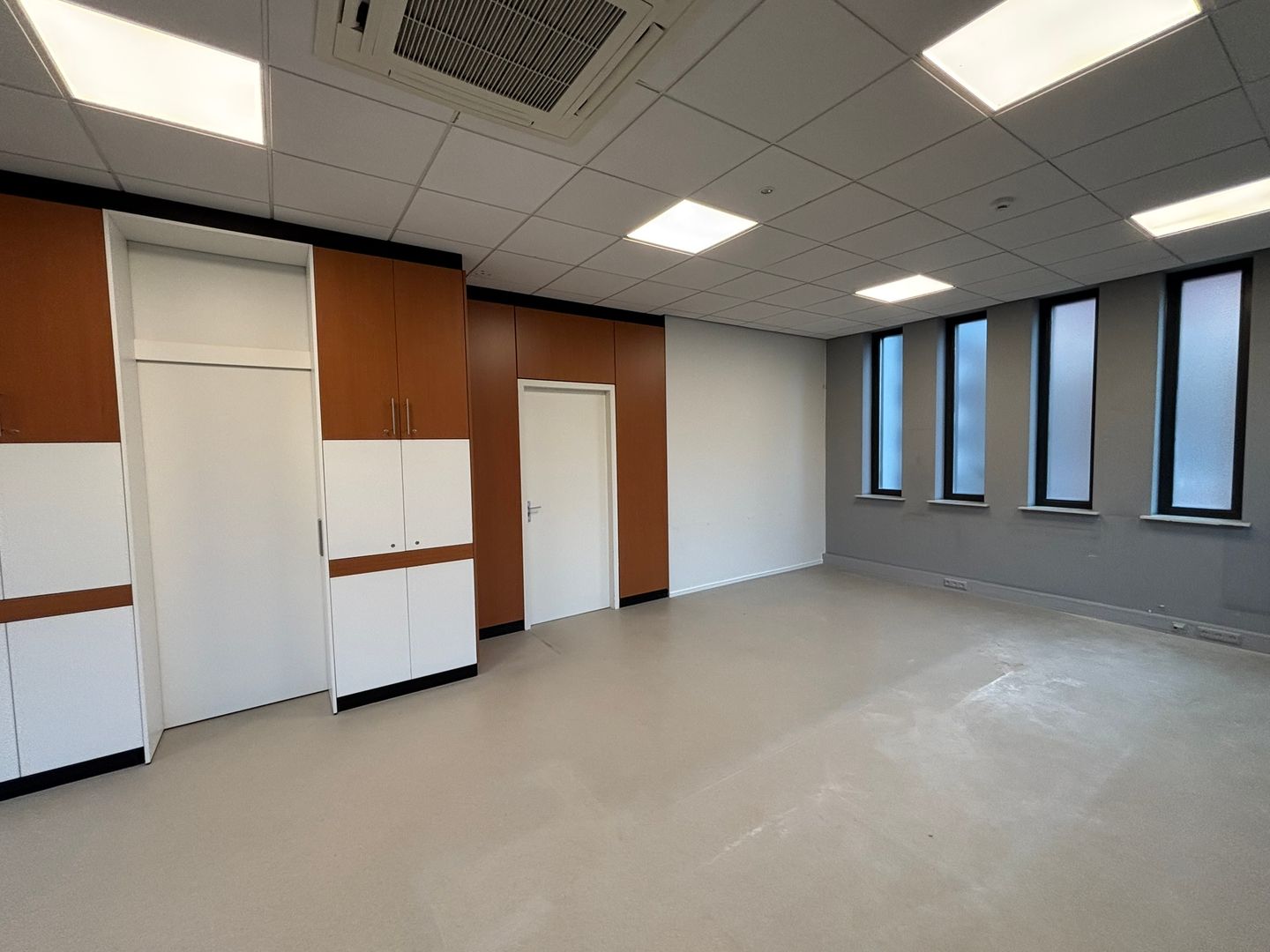 View photo 5 of Losplaats 10-A