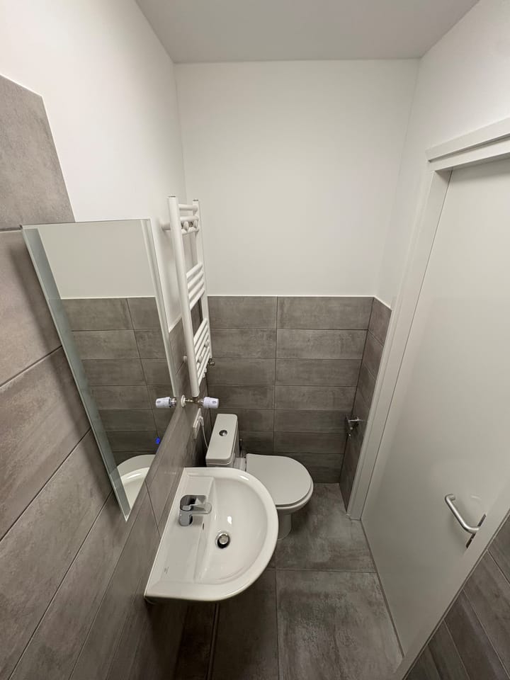 Photo 10 of Amsterdamsestraatweg 574