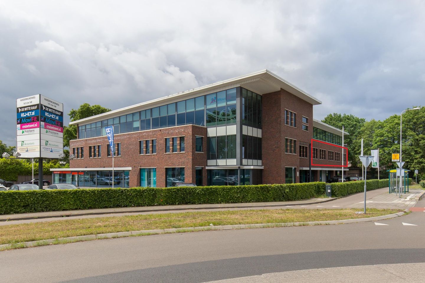 View photo 1 of Harderwijkerweg 145