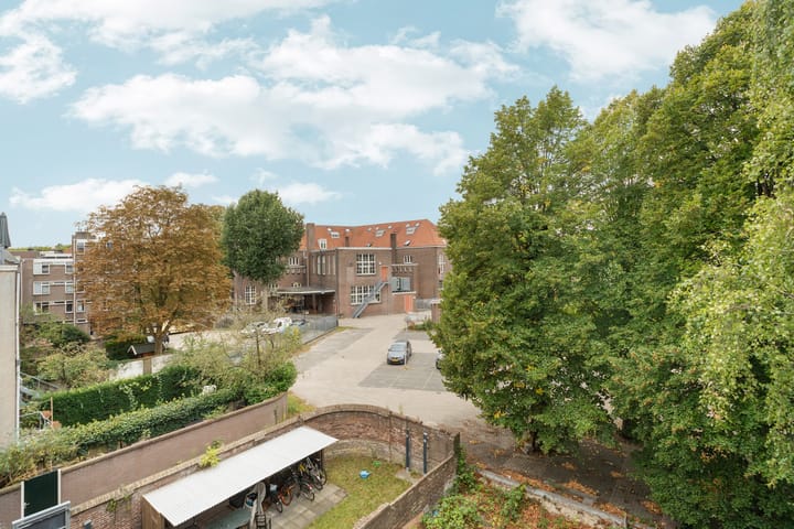 Foto 11 van Jacob Canisstraat 30-A