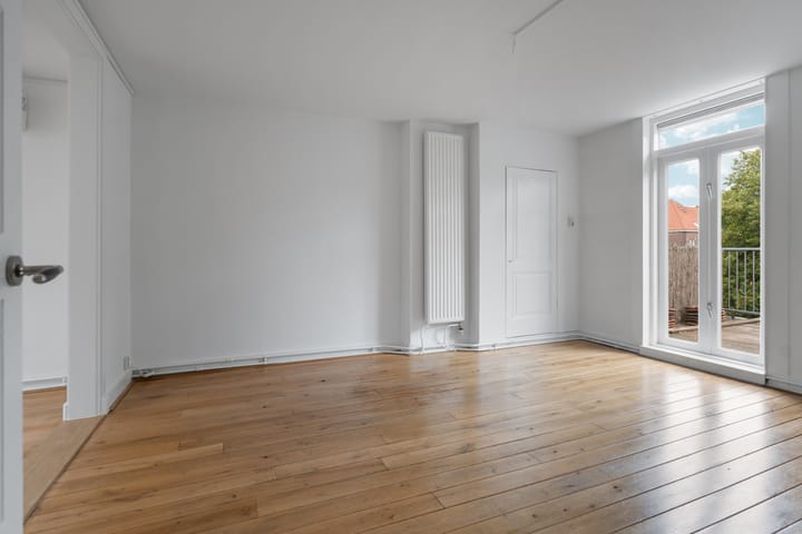 Foto 13 van Jacob Canisstraat 30-A