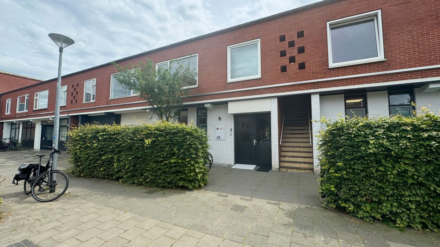 Bekijk foto 2 van Paulus Potterstraat 28