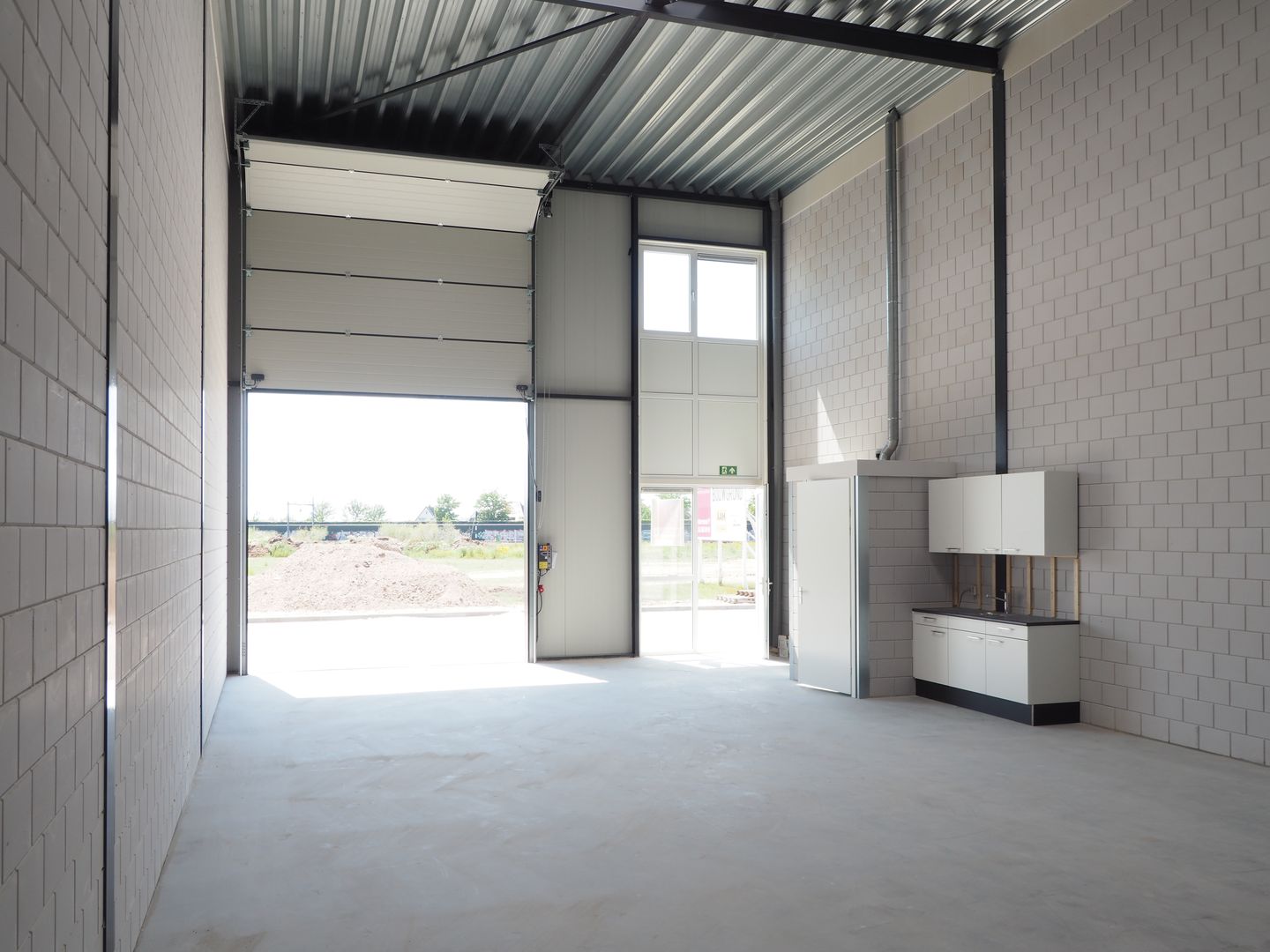 View photo 3 of Industrieweg 4-j