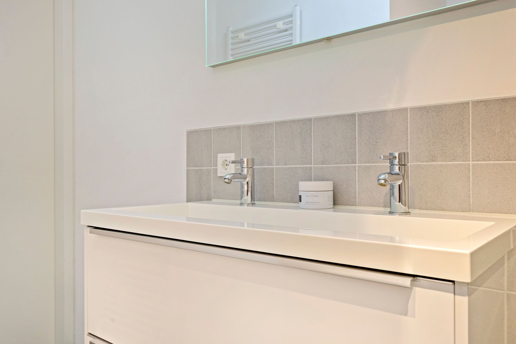 Foto 24 van Emmaplein 49