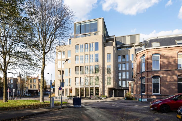 Foto 34 van Emmaplein 49