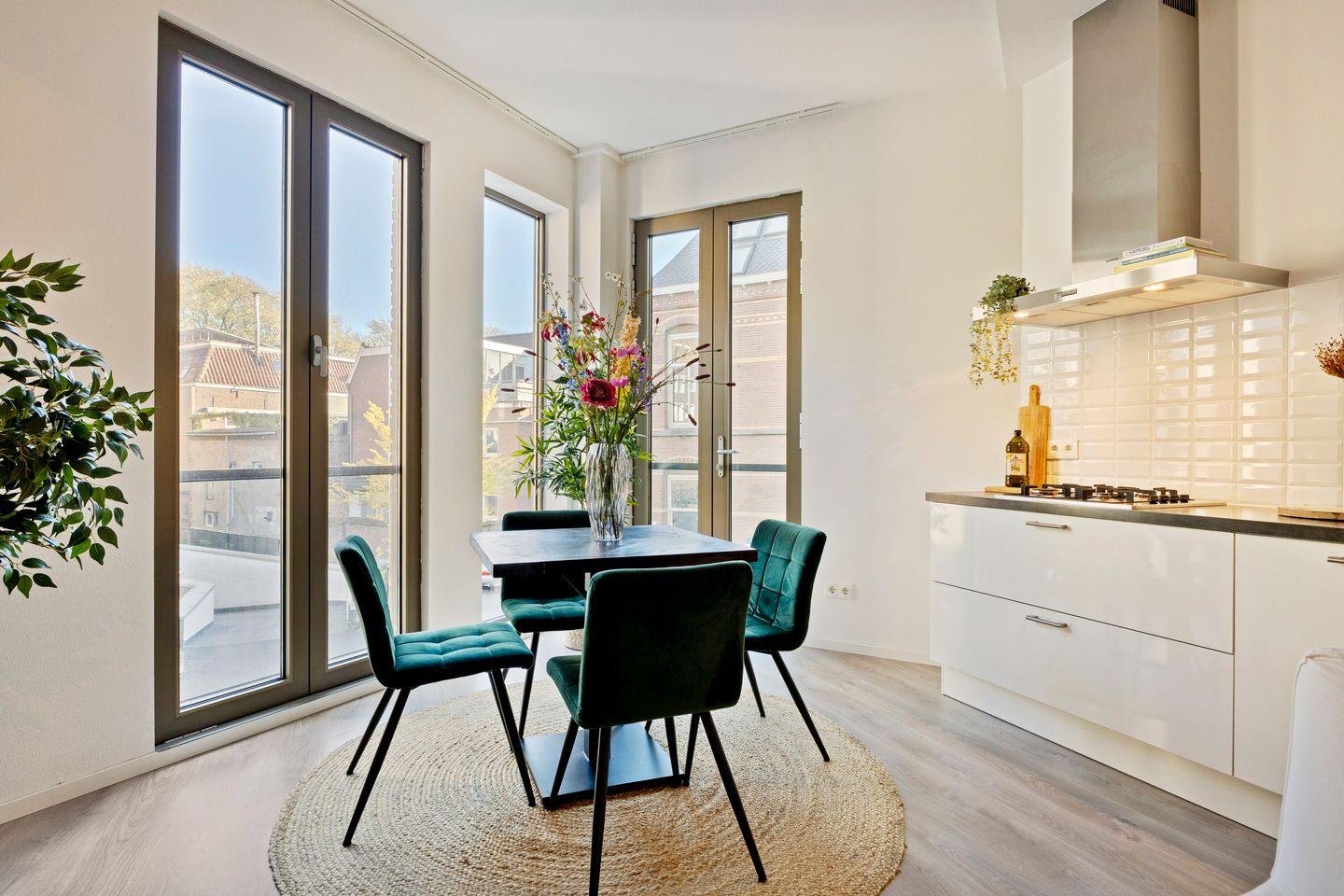 Foto 5 van Emmaplein 49