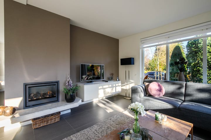 Photo 12 of Wilhelminastraat 77