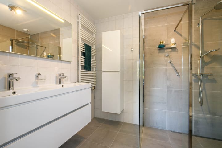 Photo 26 of Wilhelminastraat 77