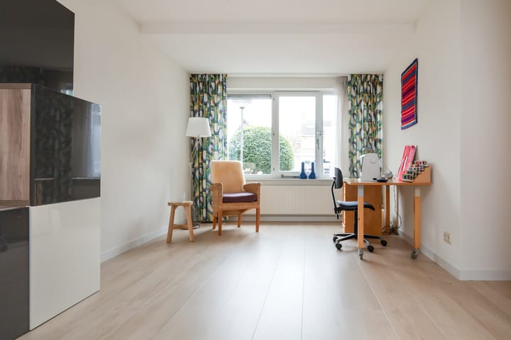 Photo 20 of Dokter Van Haeringenplantsoen 6-02