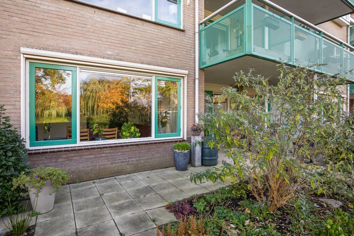 Photo 32 of Dokter Van Haeringenplantsoen 6-02