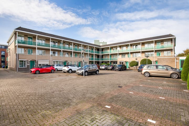 Photo 34 of Dokter Van Haeringenplantsoen 6-02