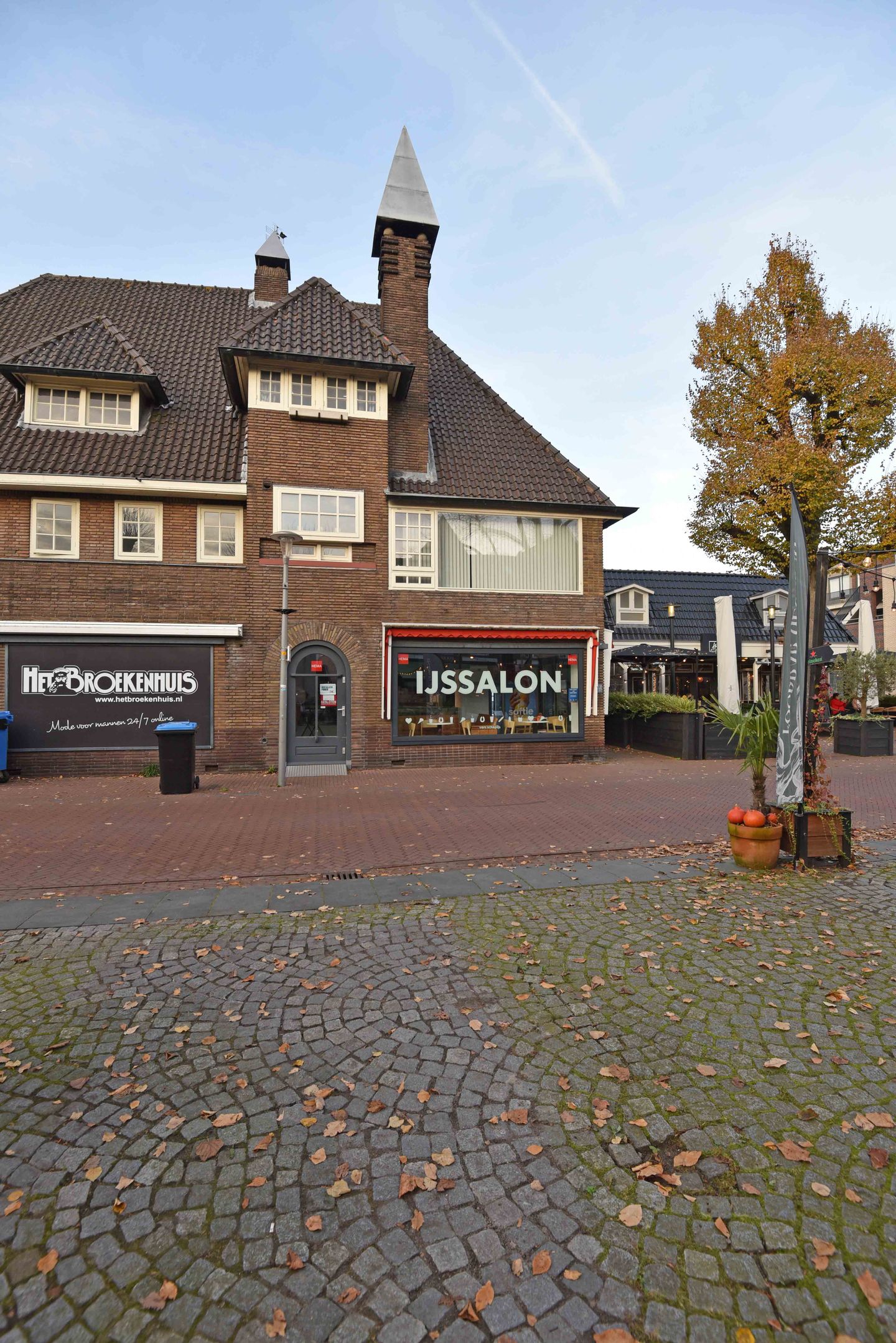 View photo 5 of Markt 17