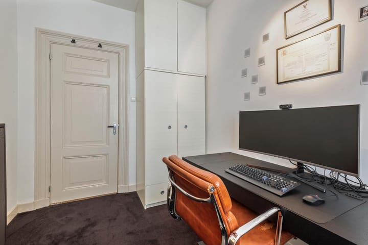 Photo 19 of Albert Cuypstraat 274-1