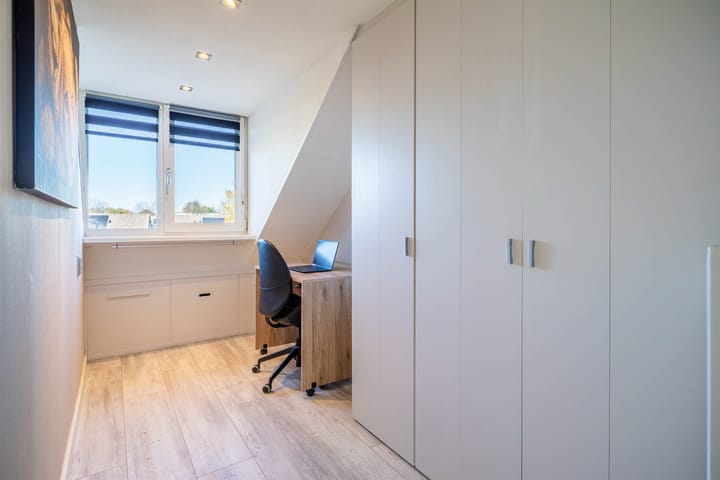 Foto 24 van Elise van Calcarstraat 50