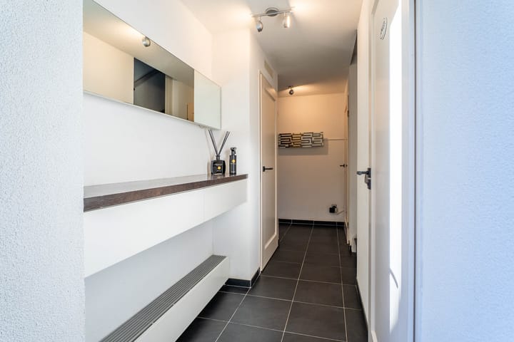 Photo 5 of Elise van Calcarstraat 50