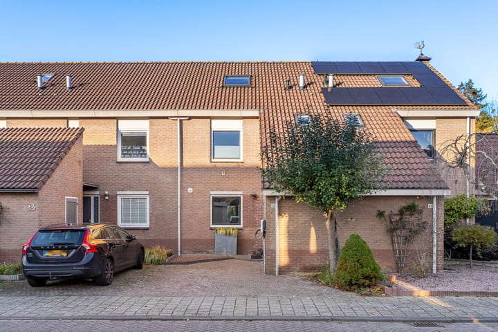 Photo 4 of Elise van Calcarstraat 50